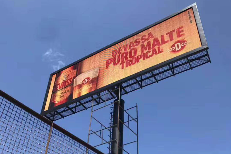 42sqm P10 highway LED display in Brazil