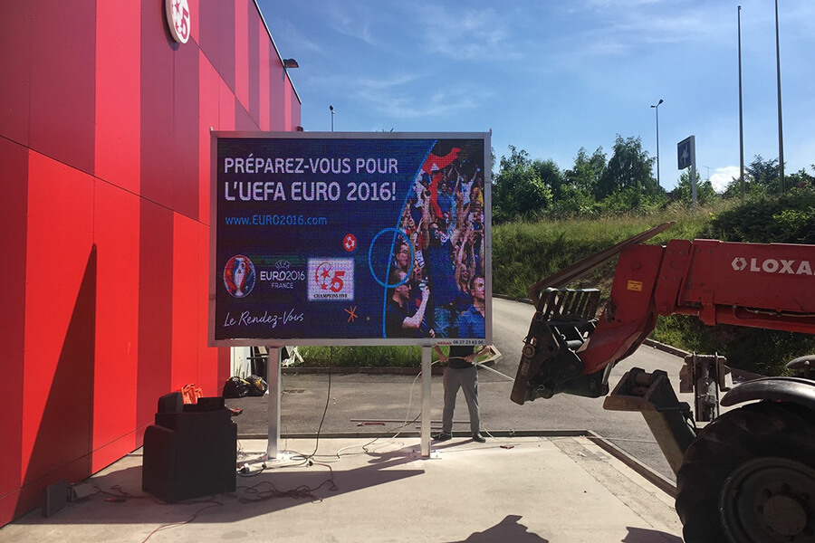 16sqm P8 advertising LED display in France