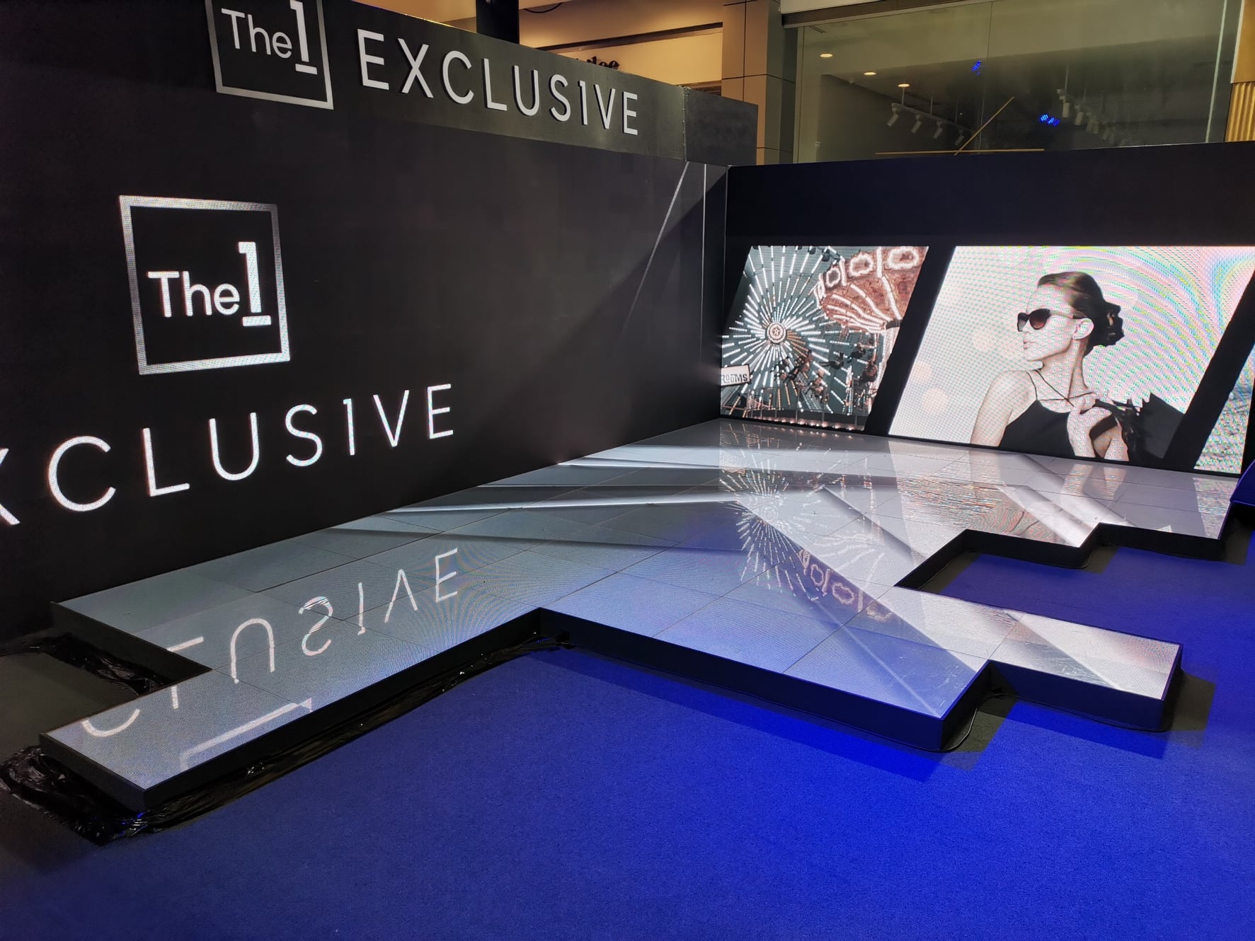Floor led screen